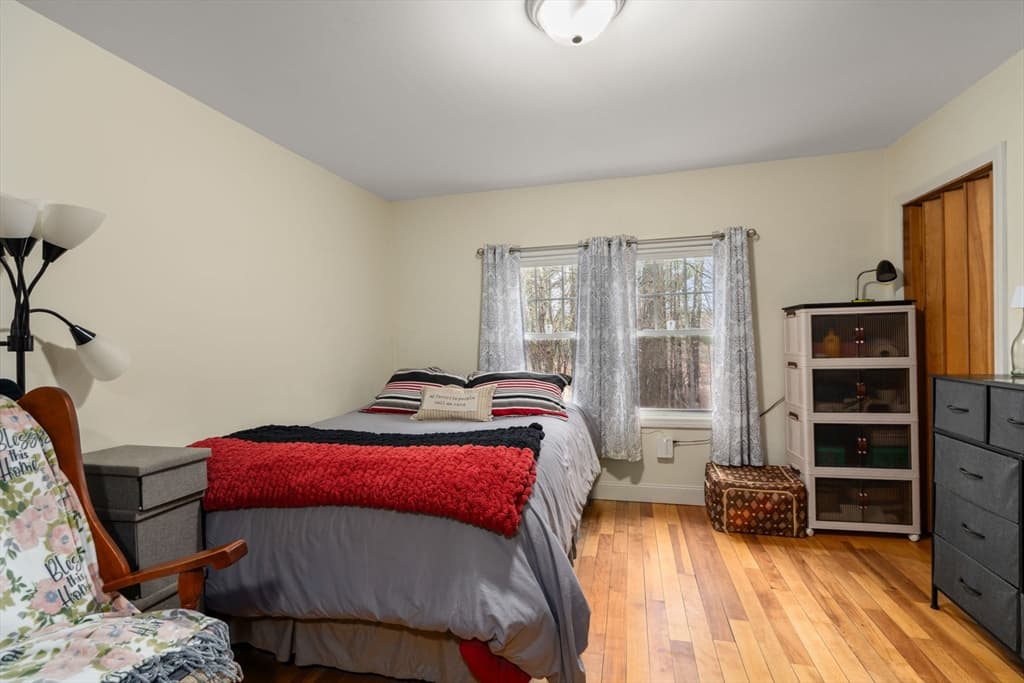 61 E Brimfield Rd, Holland MA 01521 photo 13