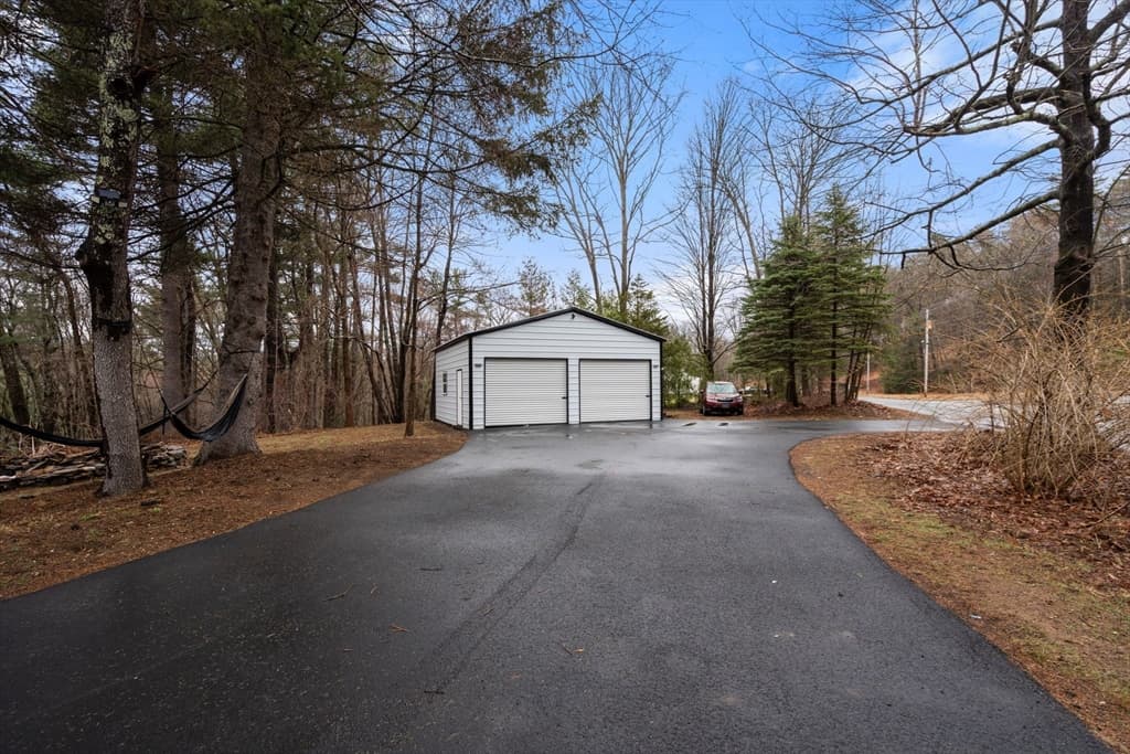 61 E Brimfield Rd, Holland MA 01521 photo 28