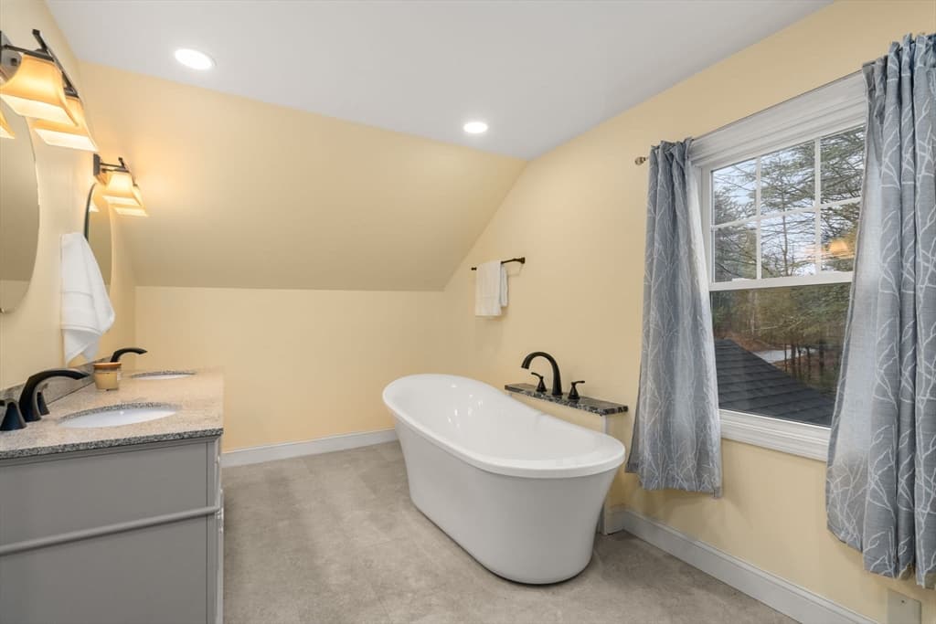 61 E Brimfield Rd, Holland MA 01521 photo 19
