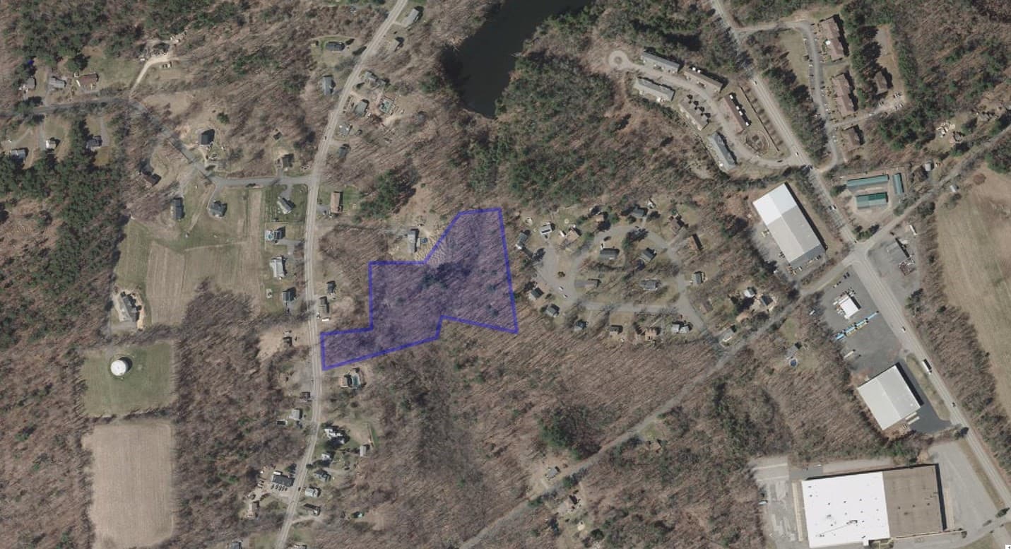 Residential at 595 Pleasant, Leicester MA 01542, photo 3 of 4