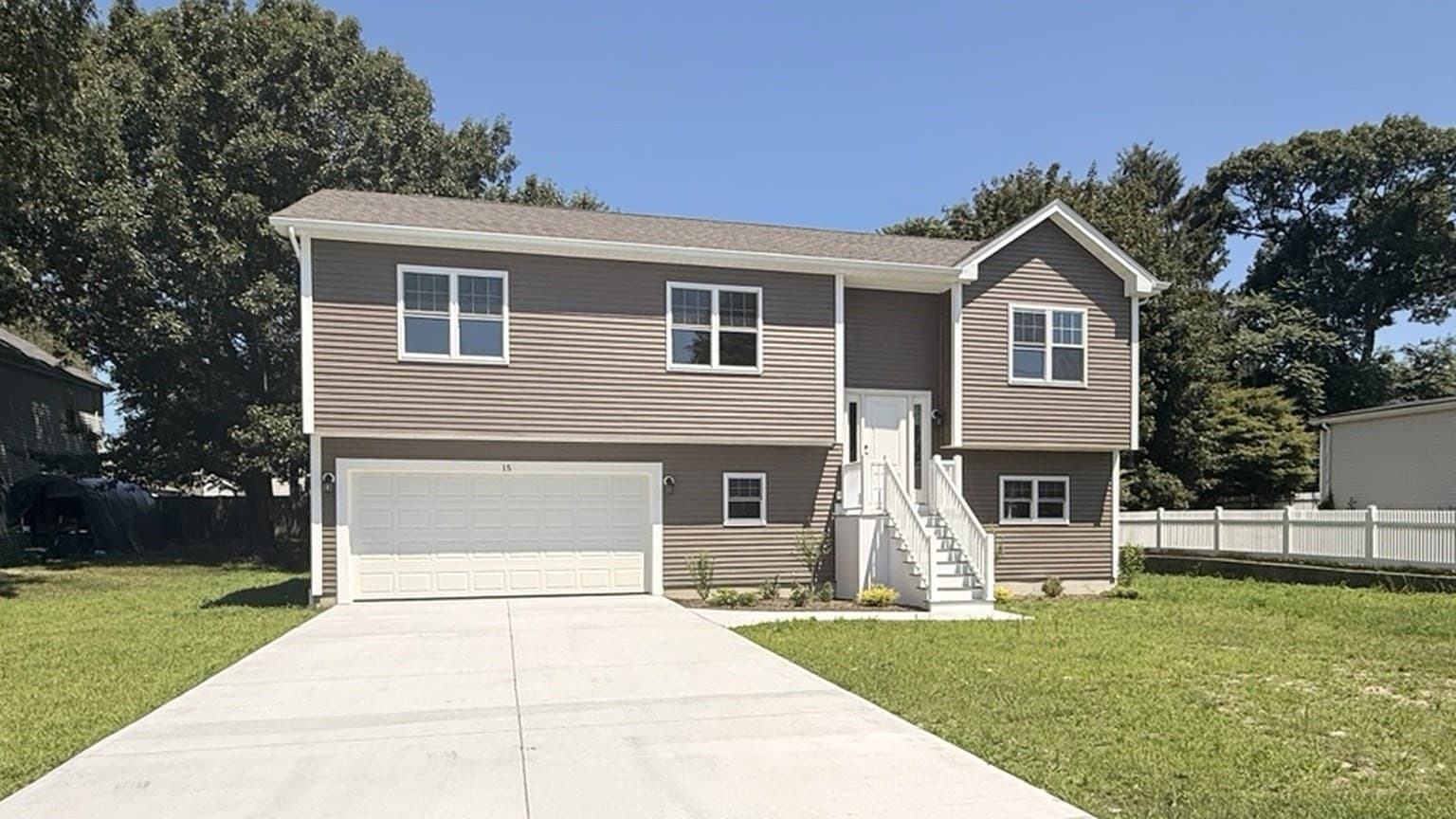 15 Jean Street, Acushnet MA 02743