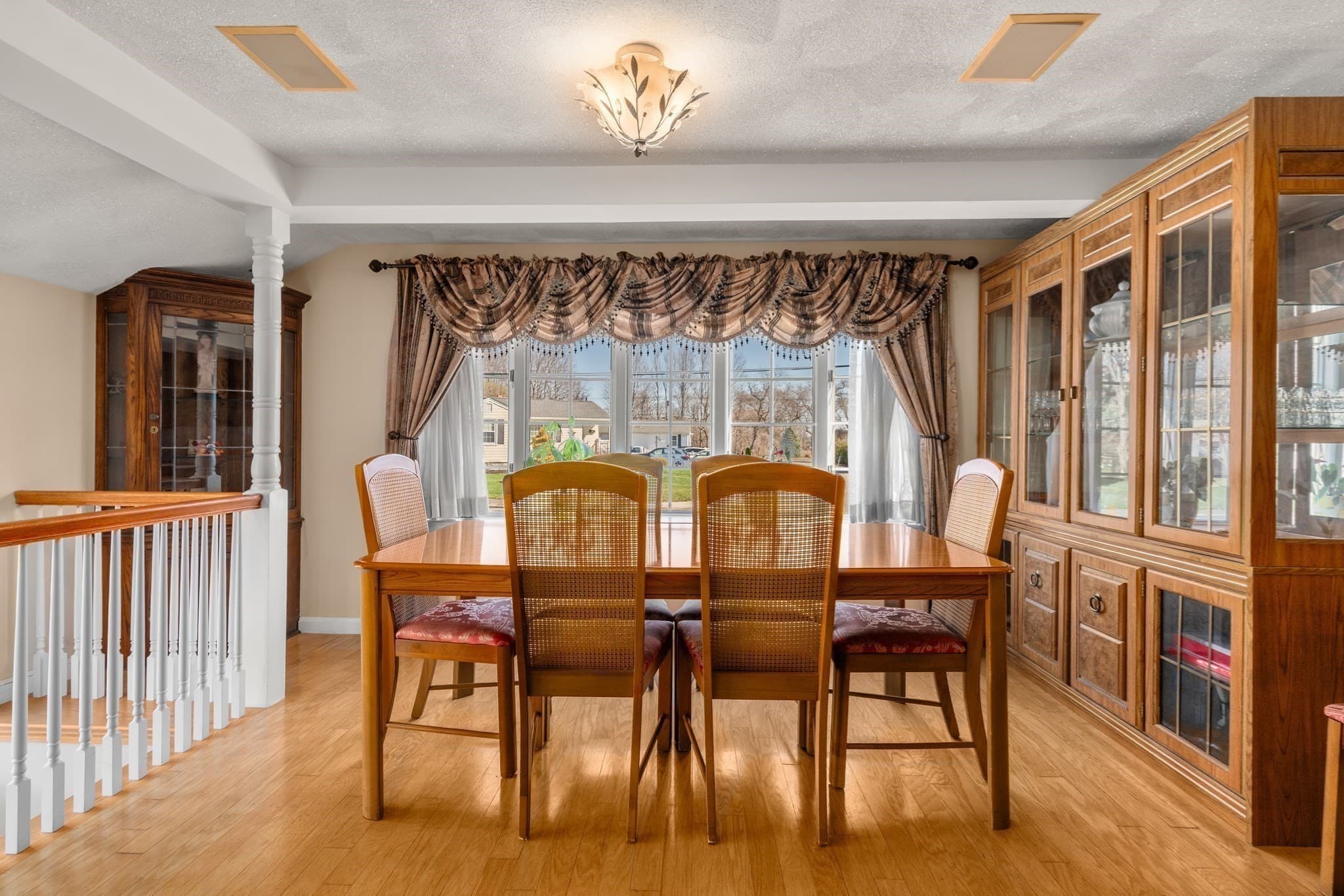 Single Family Residence at 113 Temple Rd, Waltham MA 02452, photo 10 of 35