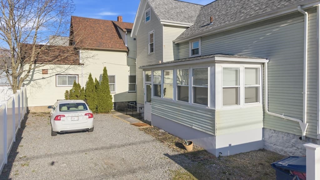 2 Family - 2 Units Up/Down at 28 Borden St, New Bedford MA 02740, New Bedford, photo 4 of 36