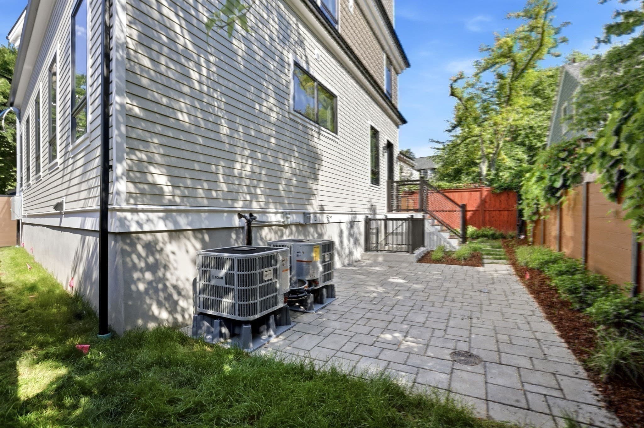 Single Family Residence at 24 Newell St, Cambridge MA 02140, Cambridge, photo 26 of 30