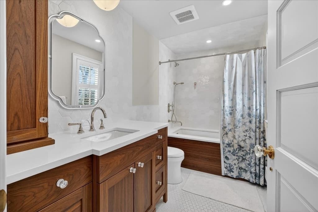 54 Lincoln Street, Hingham MA 02043 photo 27