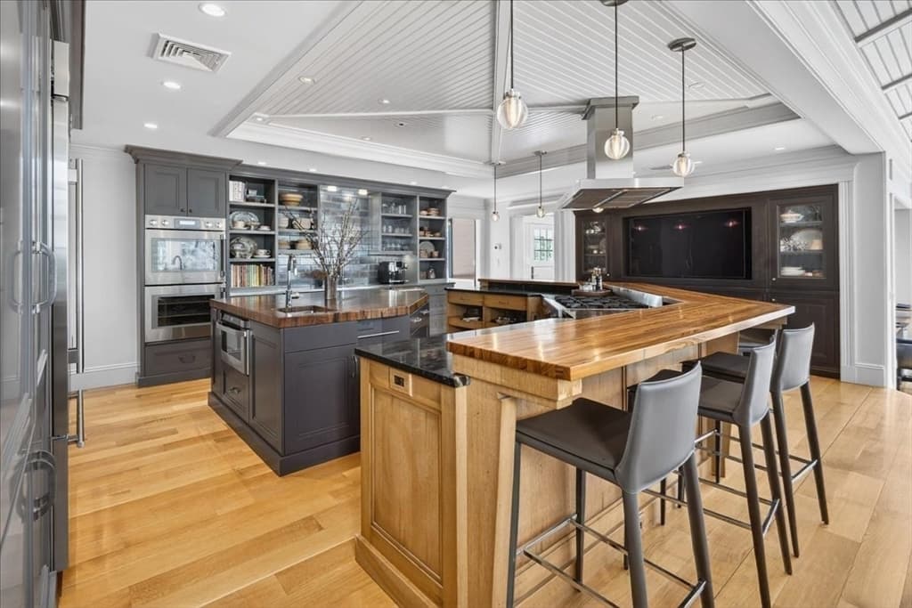 54 Lincoln Street, Hingham MA 02043 photo 8