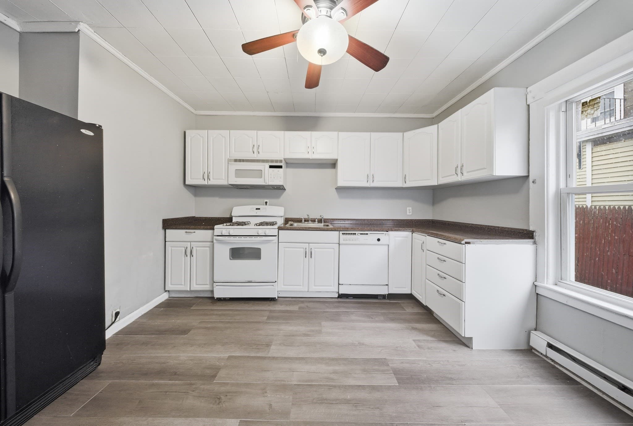 Single Family Residence at 70 Pleasant St, Lowell MA 01852, Lowell, photo 2 of 14