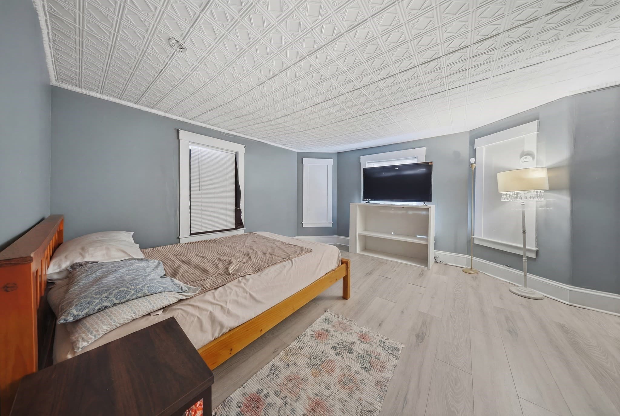 Single Family Residence at 70 Pleasant St, Lowell MA 01852, Lowell, photo 10 of 14