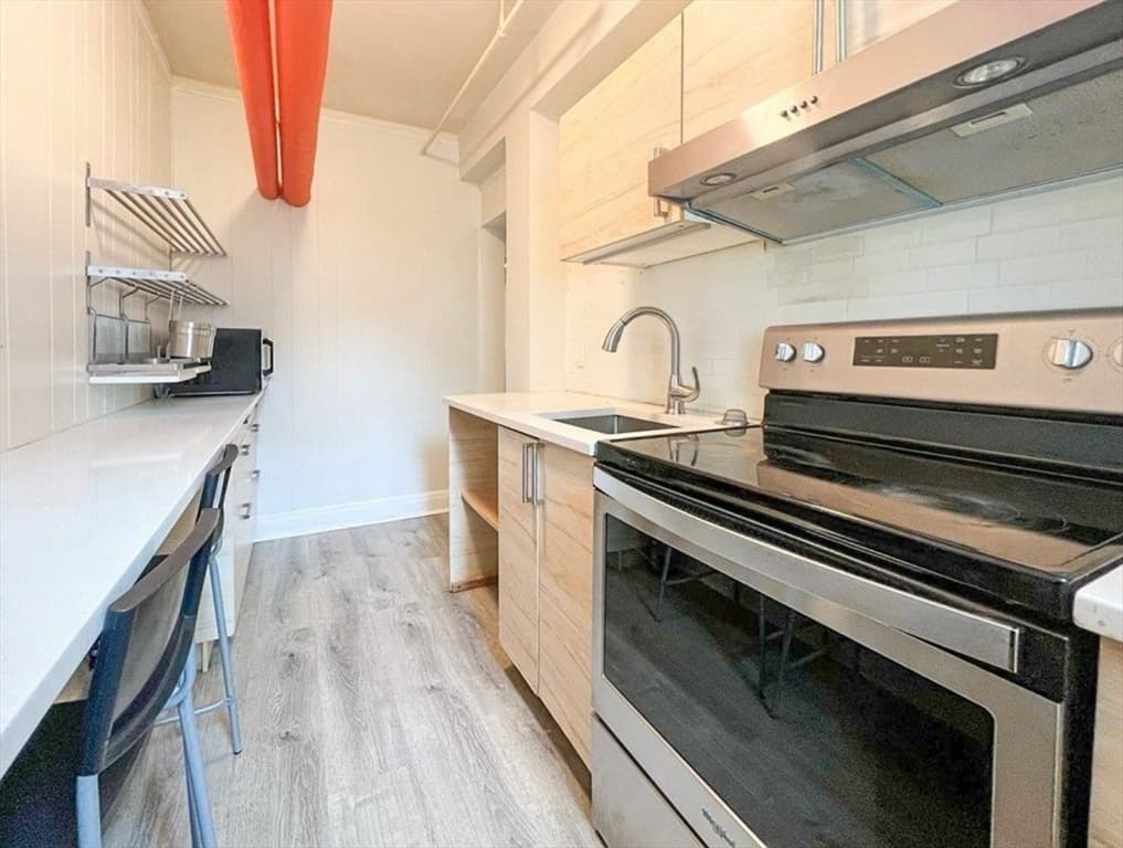 Condominium at 370 Chestnut Hill Ave # B, Boston MA 02135, photo 2 of 14