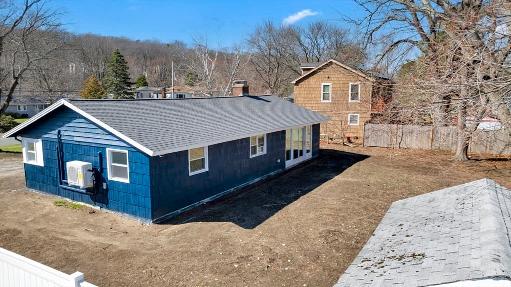 Single Family Residence at 109 Hastings St, Framingham MA 01701, photo 7 of 32