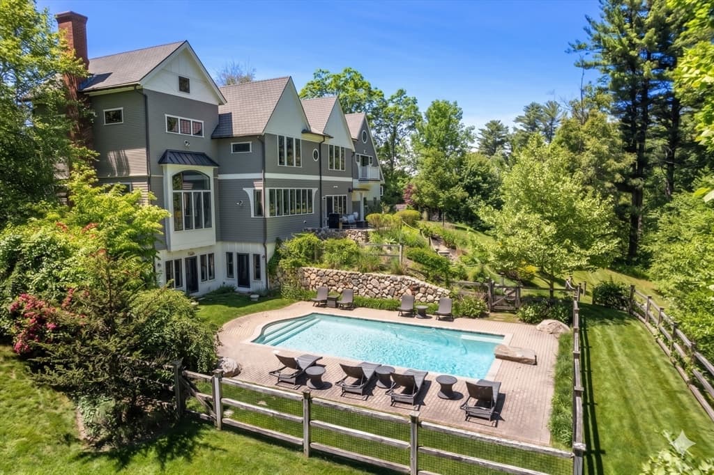 58 Johnson Rd, Carlisle MA 01741