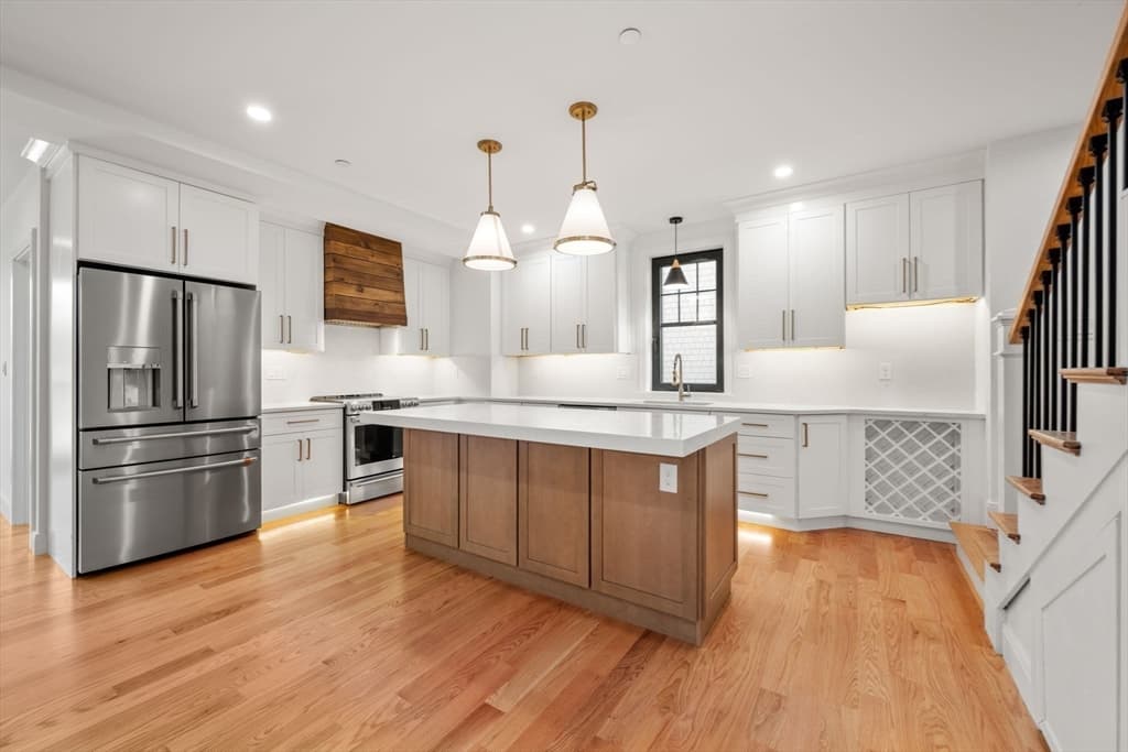 9 Sydney, Boston MA 02125