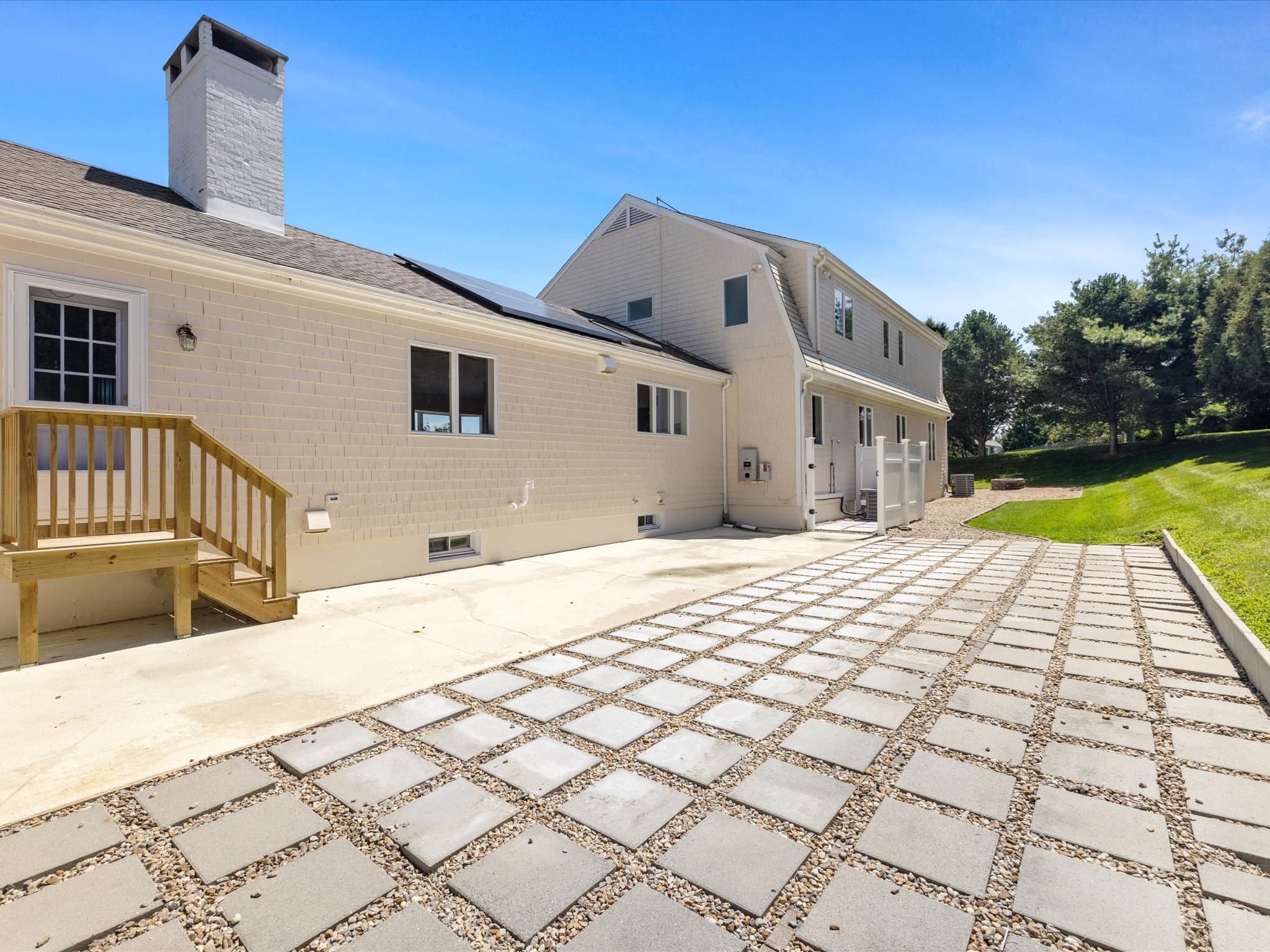Single Family Residence at 95 Holman St, Portsmouth RI 02871, Portsmouth, photo 31 of 40