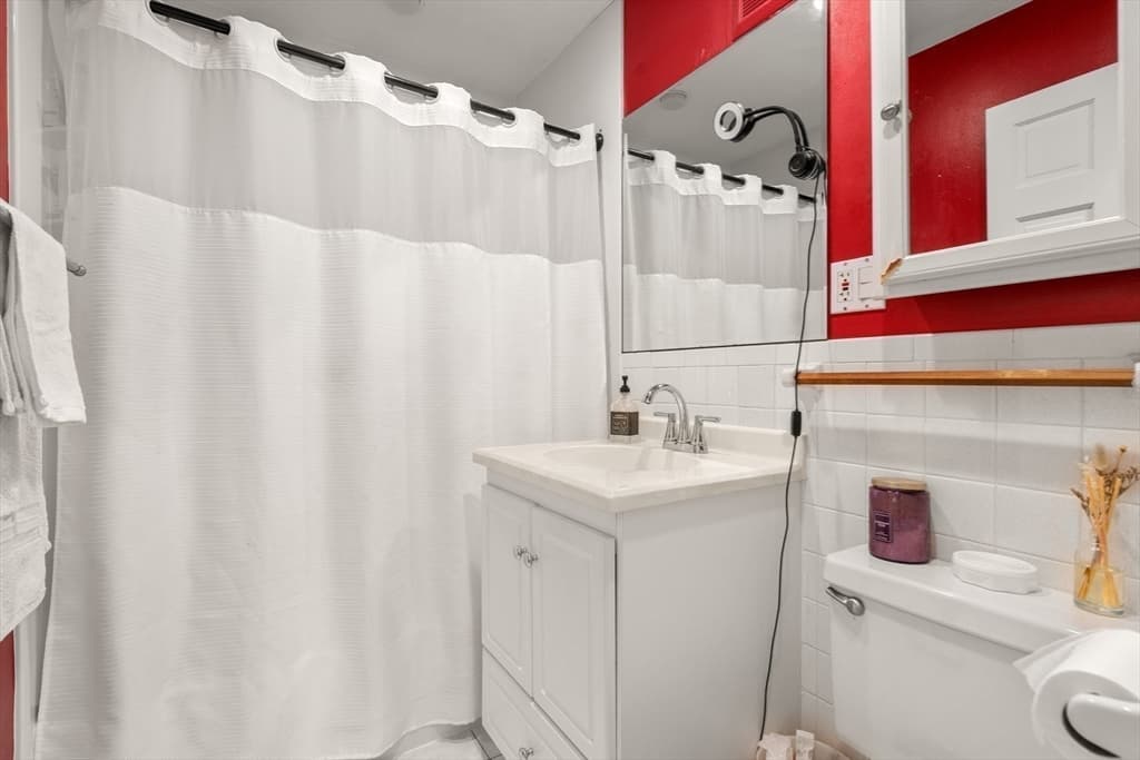 Condominium at 295 Main Street # 16, Reading MA 01867, Reading, photo 14 of 21