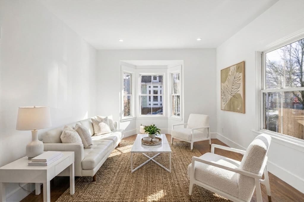 Condominium at 31 Houghton St # A, Somerville MA 02143, photo 5 of 12