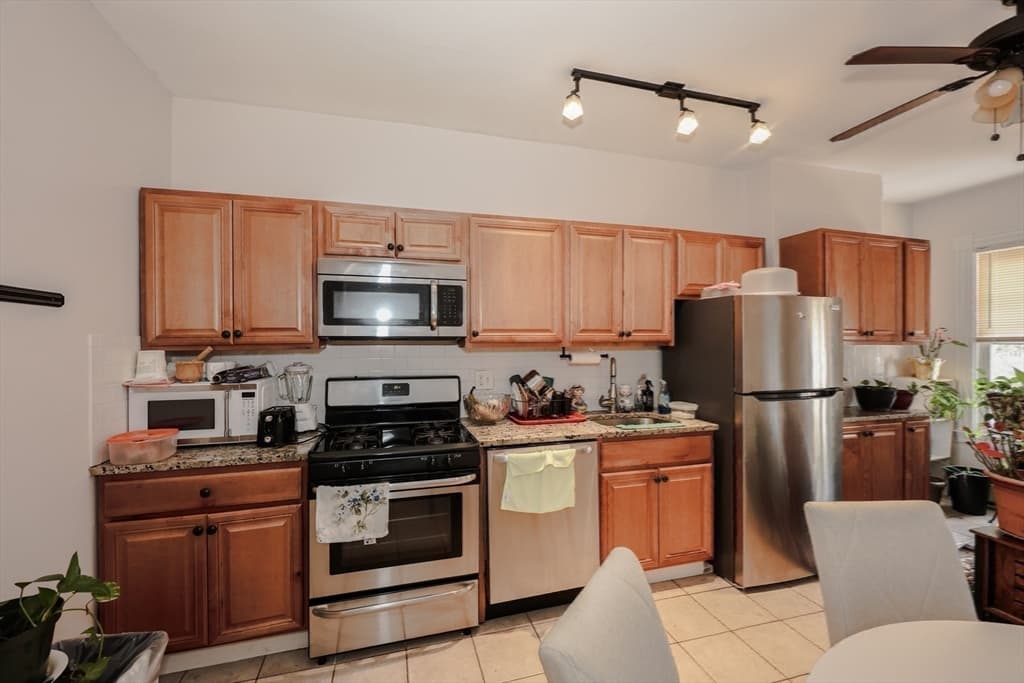 3 Family - 3 Units Up/Down at 64 Bremen St, Boston MA 02128, Boston, photo 21 of 42