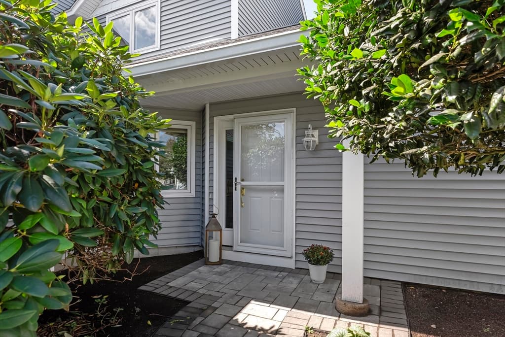 Condominium at 42 Fairway Dr, Plymouth MA 02360, Plymouth, photo 3 of 39
