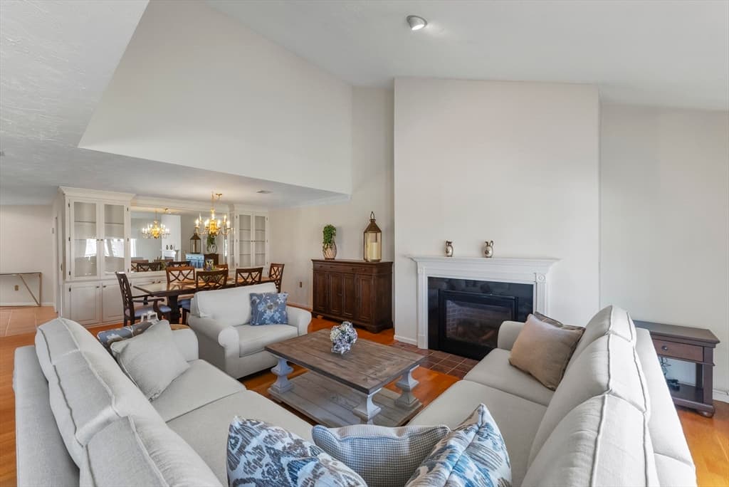 Condominium at 42 Fairway Dr, Plymouth MA 02360, Plymouth, photo 9 of 39