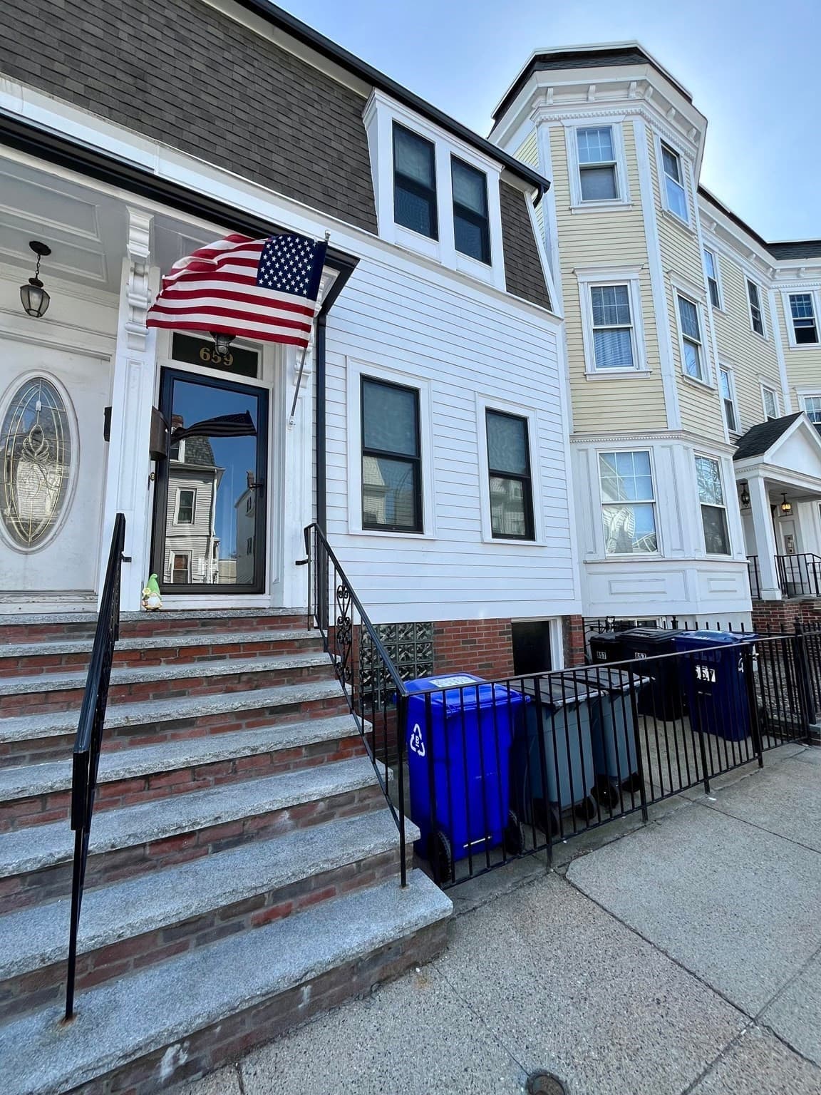 659 E 6th St, Boston MA 02127