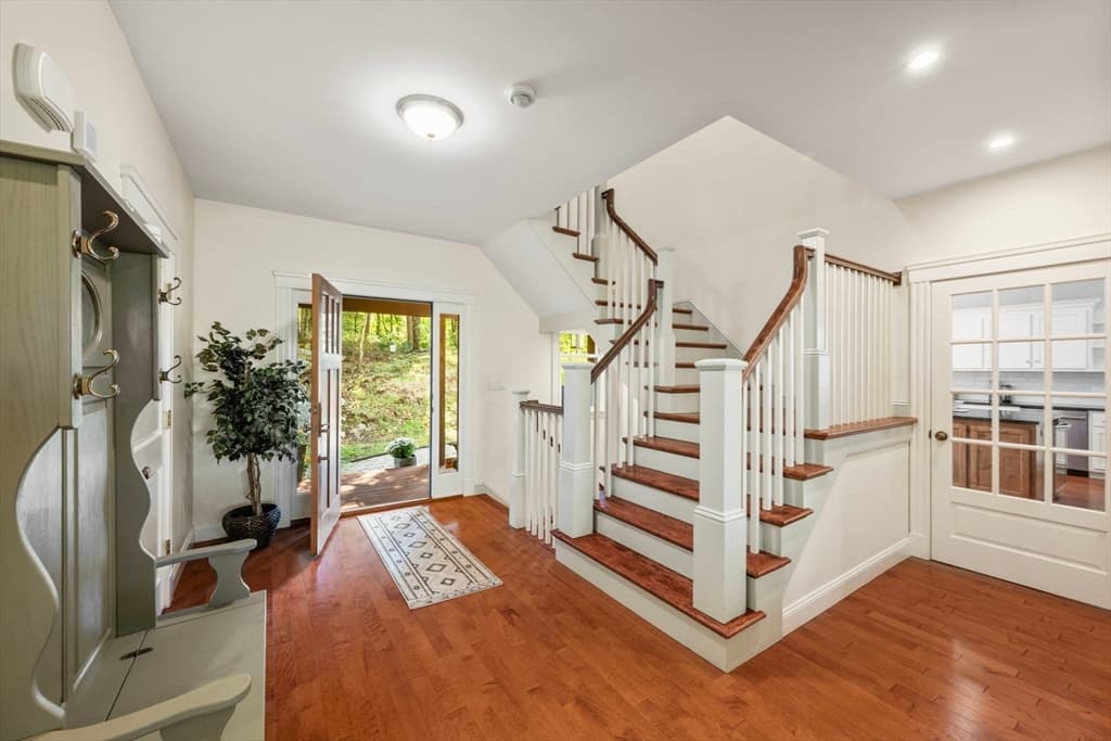 250 Meadowbrook Road, Dedham MA 02026