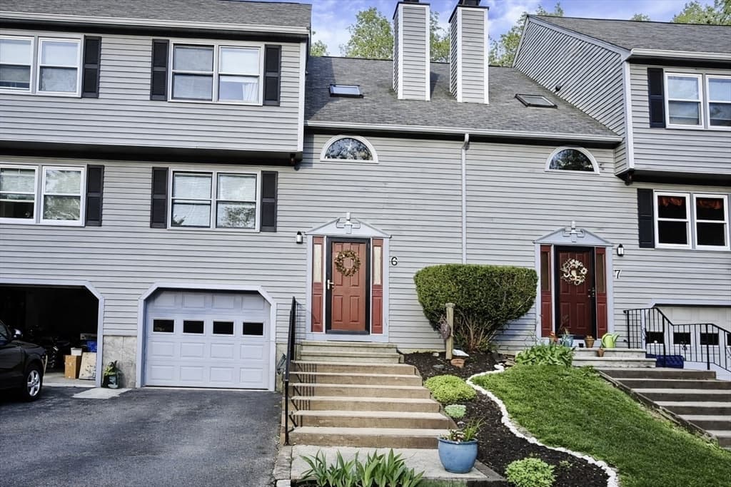 6 Carol Dr # 6, Oxford MA 01540