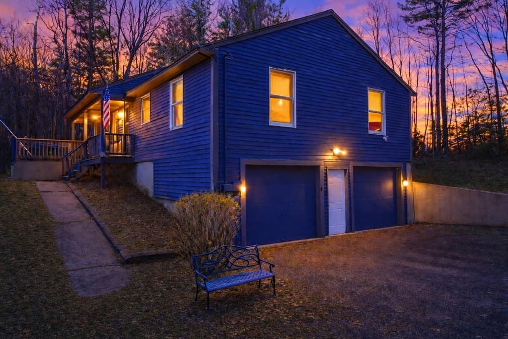 30 Cross St, Douglas MA 01516