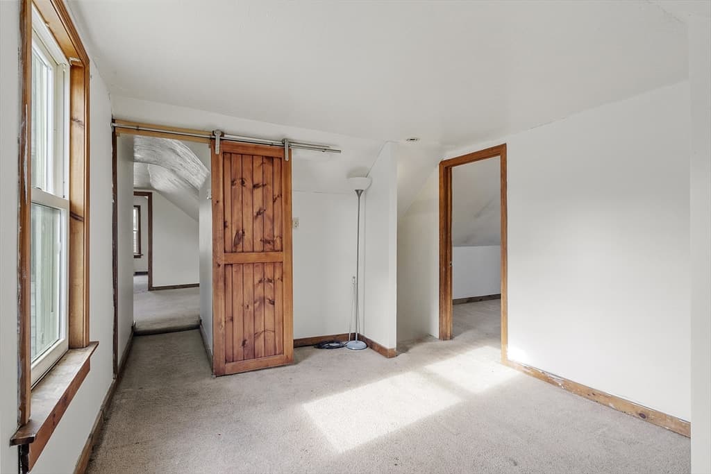 Single Family Residence at 118 Spring St, Winchendon MA 01475, Winchendon, photo 16 of 27