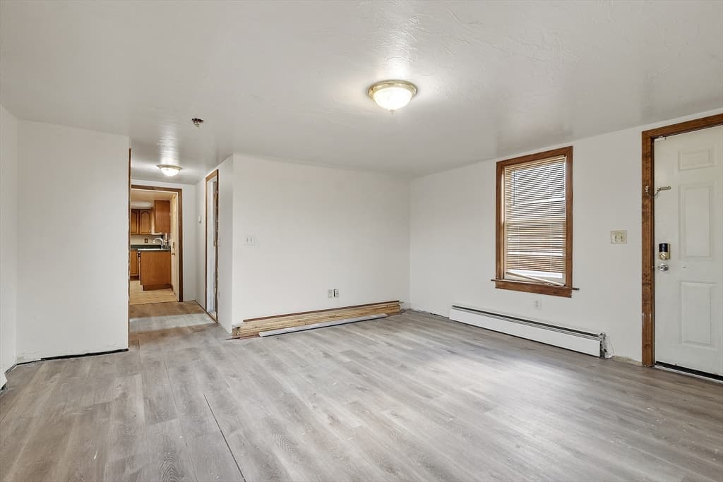 Single Family Residence at 118 Spring St, Winchendon MA 01475, Winchendon, photo 7 of 27