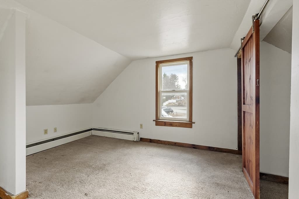 Single Family Residence at 118 Spring St, Winchendon MA 01475, Winchendon, photo 14 of 27