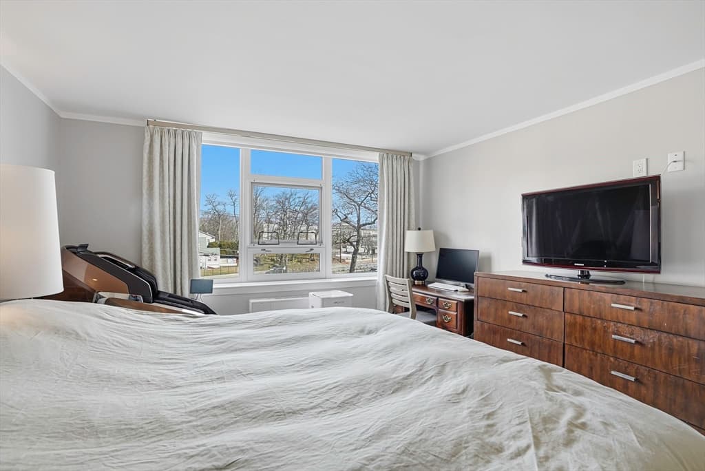 Condominium at 280 Boylston St # 308, Newton MA 02467, Newton, photo 19 of 33