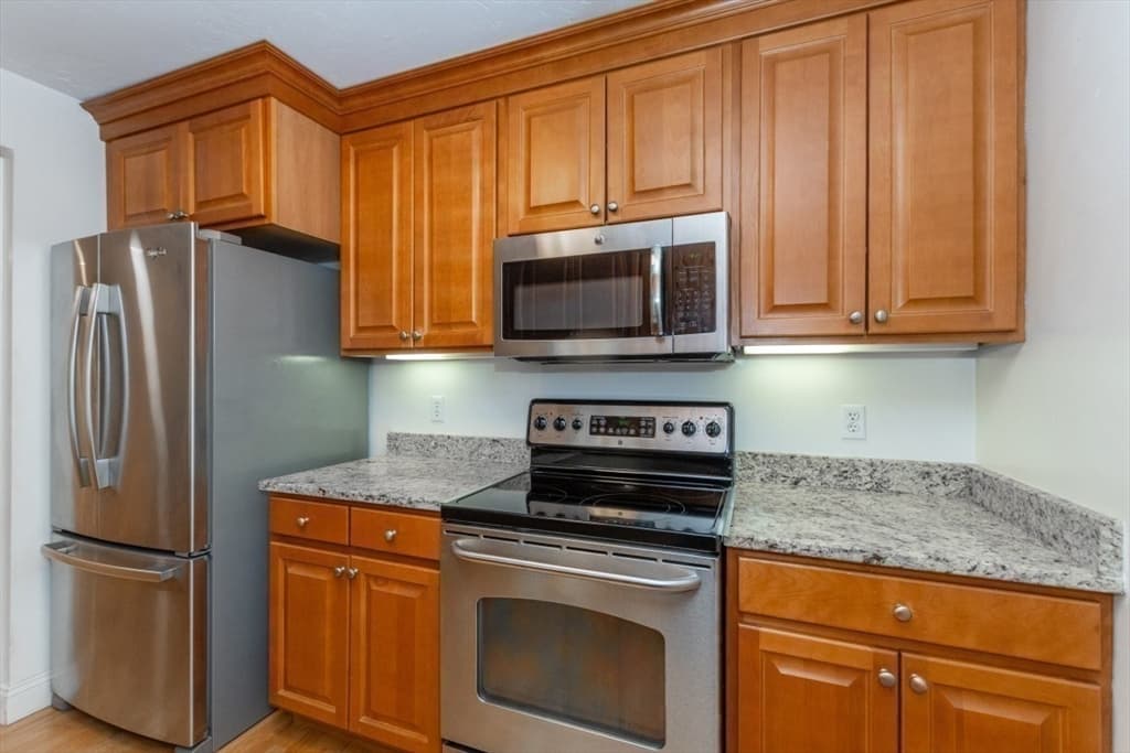 Condominium at 1 Lenox St # 312, Norwood MA 02062, Norwood, photo 18 of 31