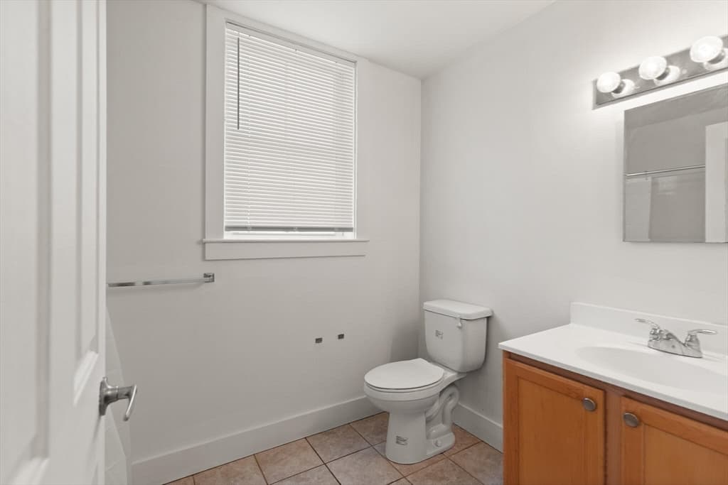 5+ Family - 5+ Units Up/Down at 145 Lewis St, Lynn MA 01902, photo 20 of 32