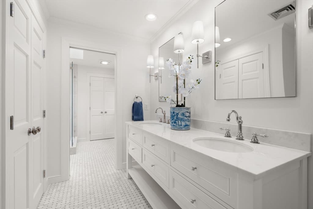 Single Family Residence at 172 Country Drive, Weston MA 02493, Weston, photo 17 of 39