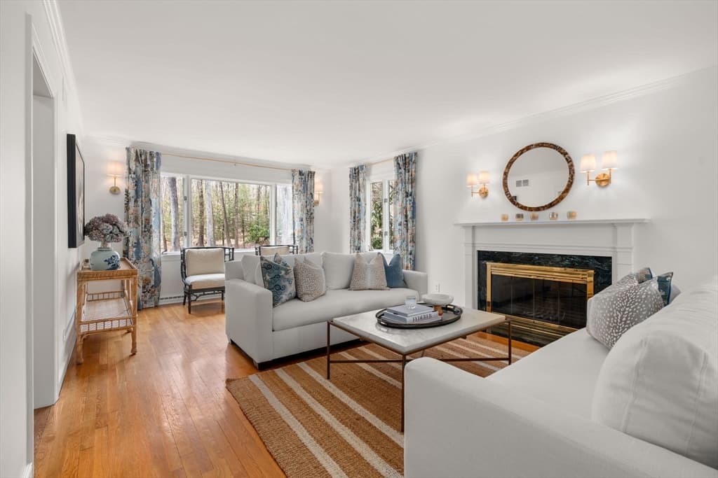 Single Family Residence at 172 Country Drive, Weston MA 02493, Weston, photo 5 of 39