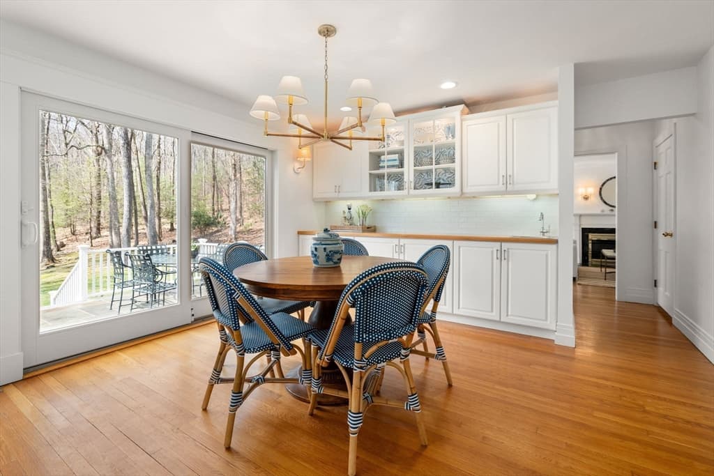 Single Family Residence at 172 Country Drive, Weston MA 02493, Weston, photo 9 of 39