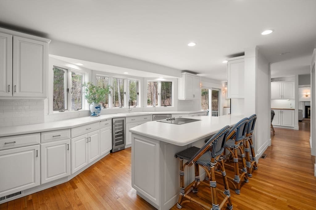 Single Family Residence at 172 Country Drive, Weston MA 02493, Weston, photo 8 of 39