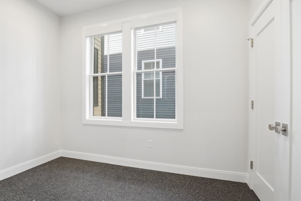 407 E 7th St # 2, Boston MA 02127 photo 15