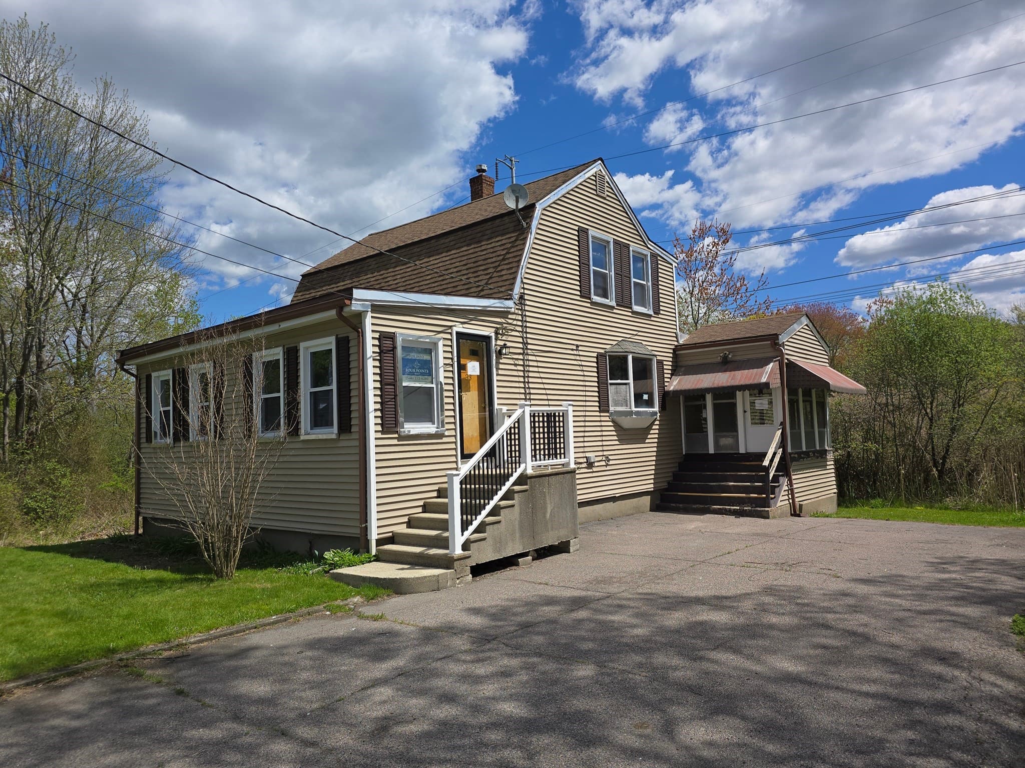 Single Family Residence at 33 Hayes Ave, Whitman MA 02382, Whitman, photo 2 of 17