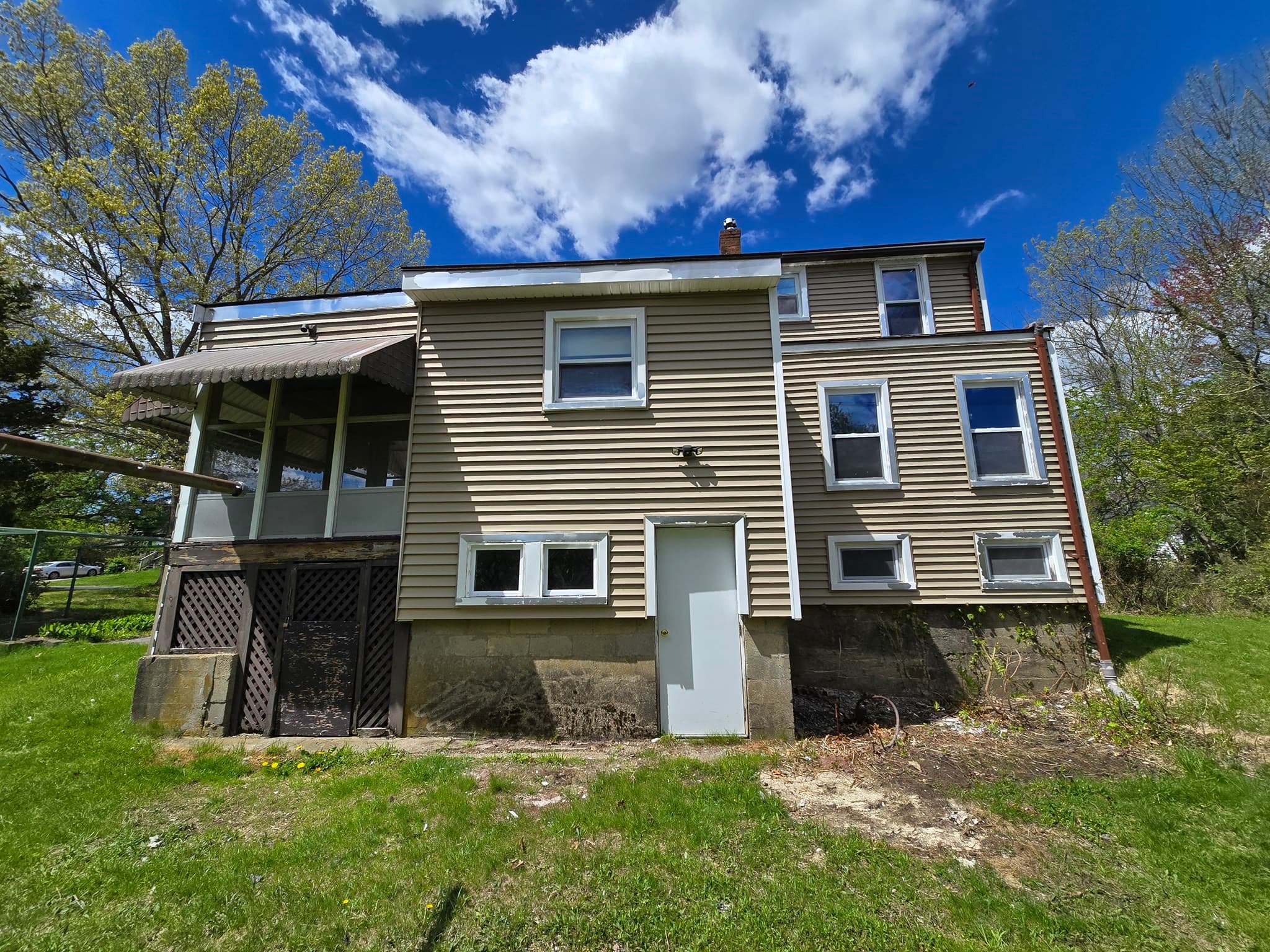 Single Family Residence at 33 Hayes Ave, Whitman MA 02382, Whitman, photo 3 of 17