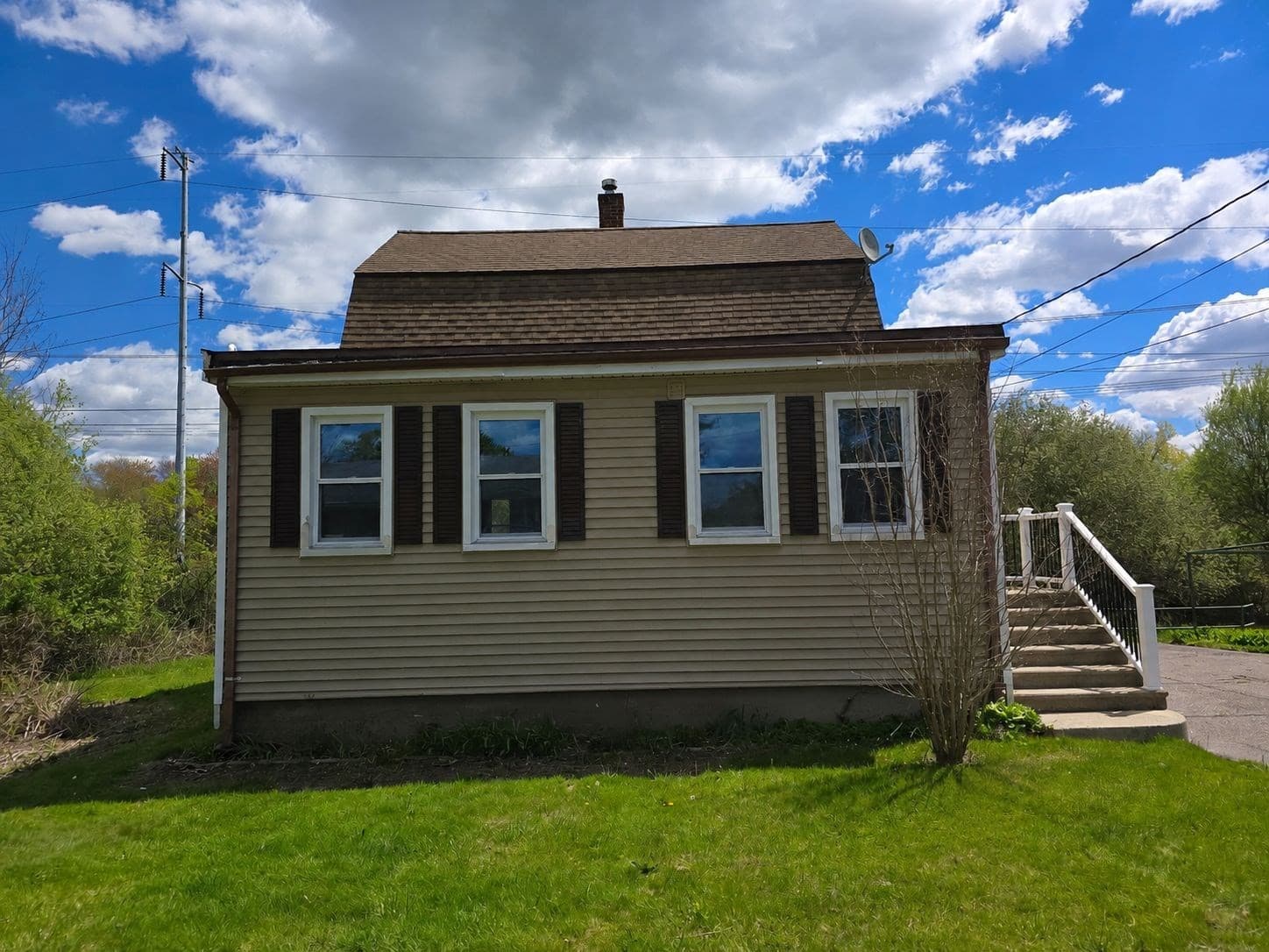 33 Hayes Ave, Whitman MA 02382