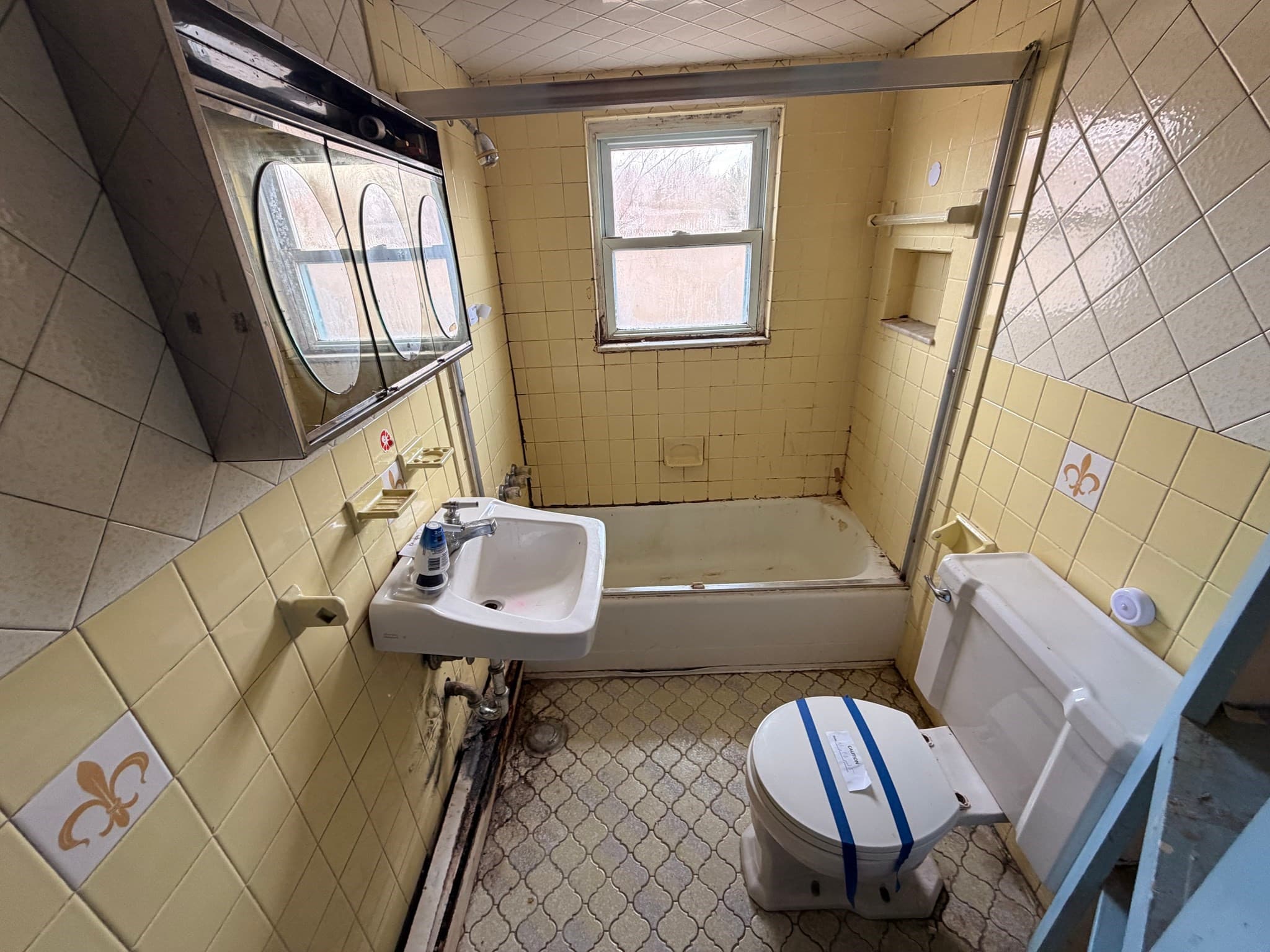 Single Family Residence at 33 Hayes Ave, Whitman MA 02382, Whitman, photo 15 of 17