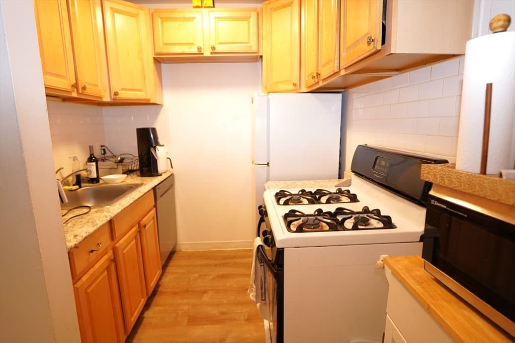 Condominium at 140 Kenrick # 8, Boston MA 02135, photo 5 of 16