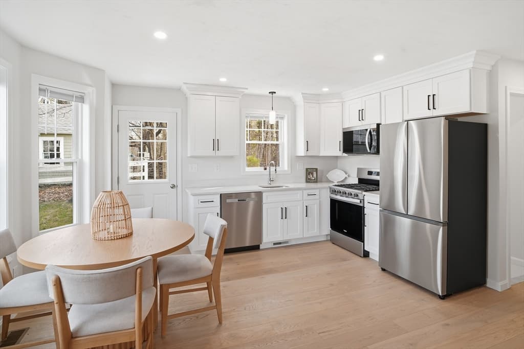 Condominium at 14 Ambrose Way # 14, Shirley MA 01464, Shirley, photo 10 of 31