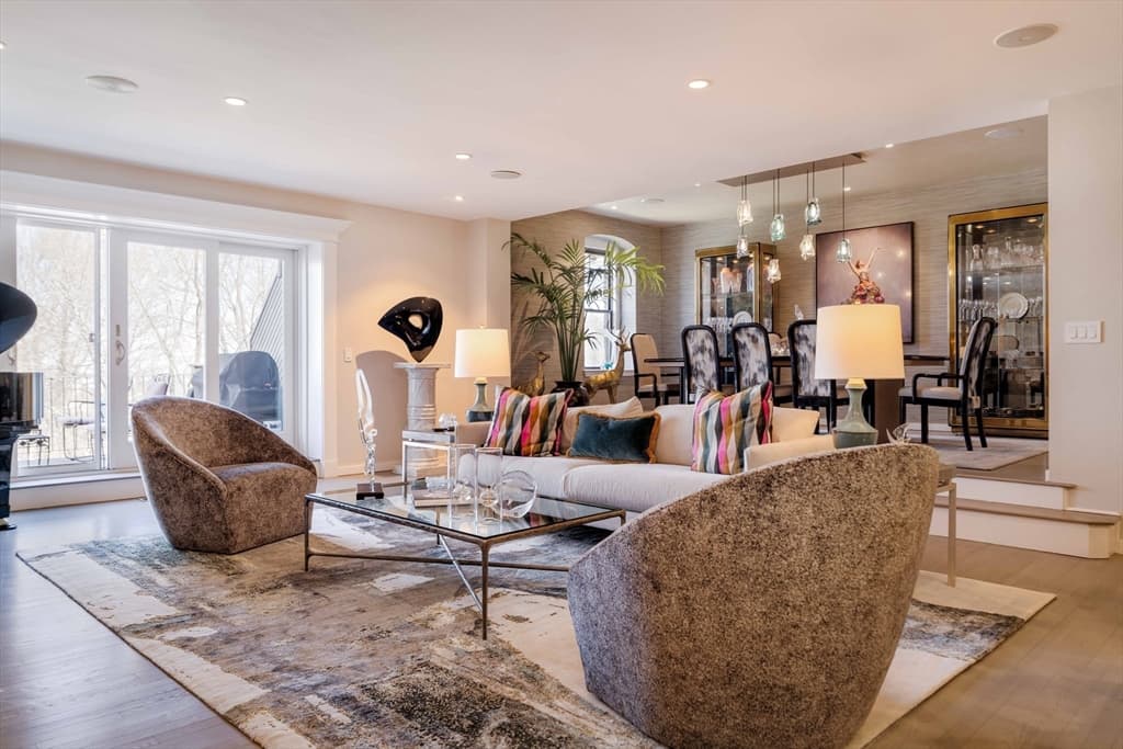 103 Bellevue St # 4, Newton MA 02458