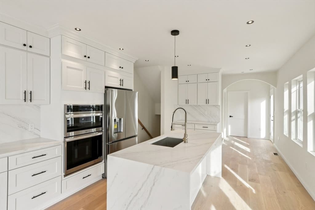 Condominium at 455 Summer St # 455, Arlington MA 02474, Arlington, photo 3 of 42