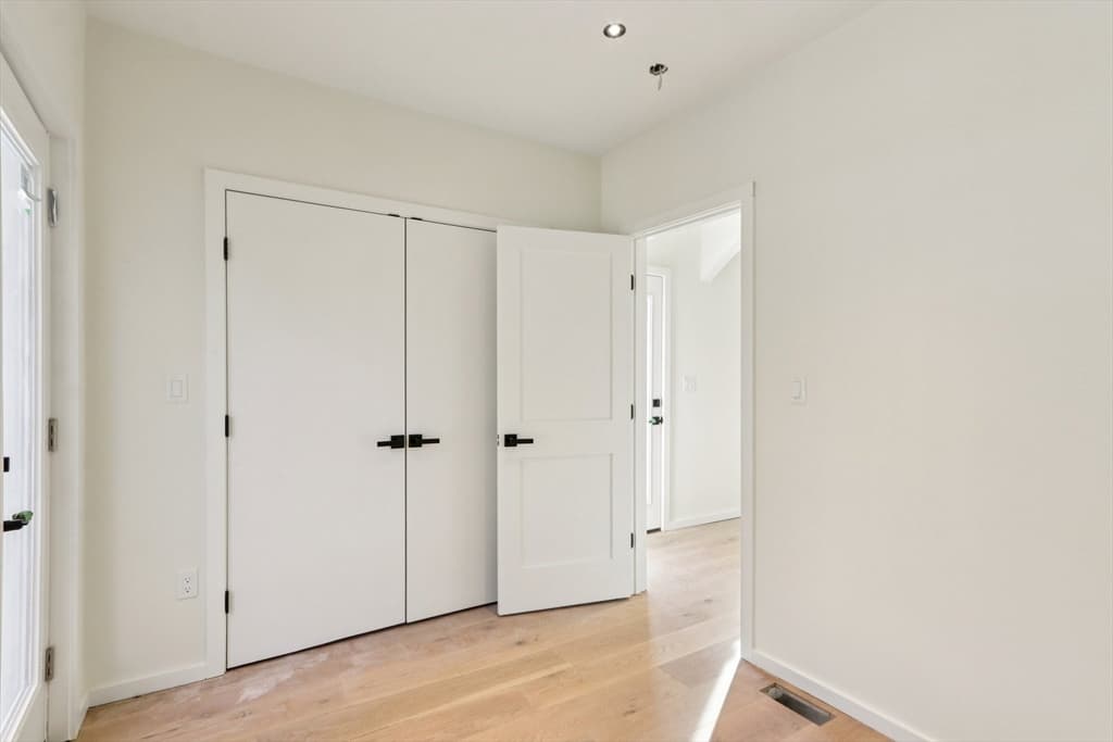 Condominium at 455 Summer St # 455, Arlington MA 02474, Arlington, photo 9 of 42
