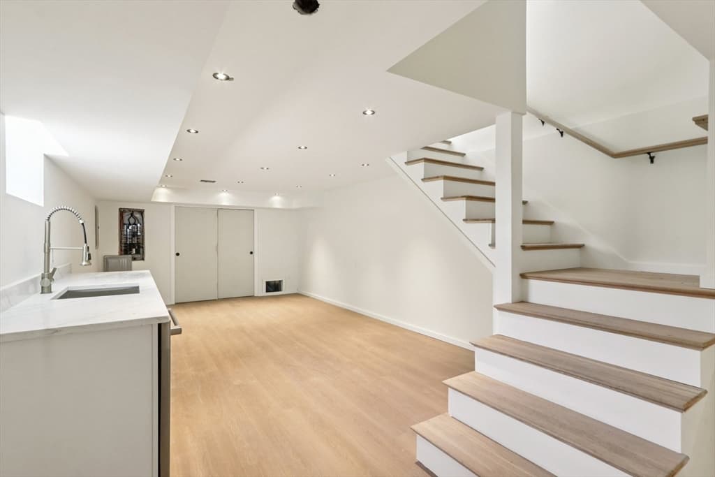 Condominium at 455 Summer St # 455, Arlington MA 02474, Arlington, photo 25 of 42