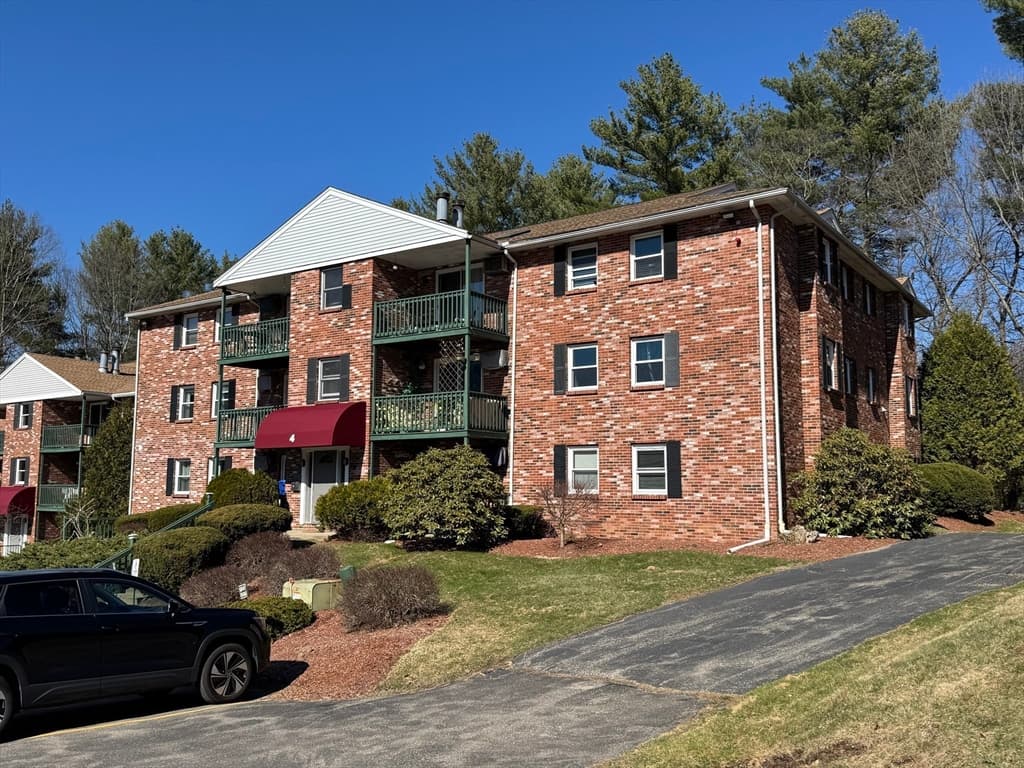 Condominium at 75 Huntoon Memorial Hwy # 3, Leicester MA 01524, Leicester, photo 18 of 20