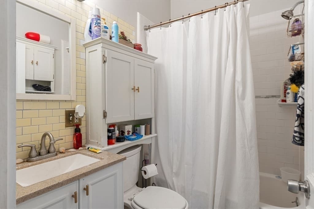 3 Family - 3 Units Up/Down at 124 F St, Boston MA 02127, Boston, photo 19 of 26