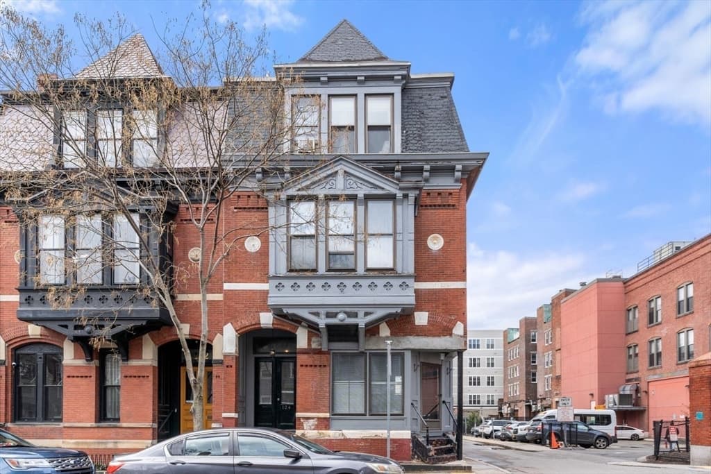 3 Family - 3 Units Up/Down at 124 F St, Boston MA 02127, Boston, photo 4 of 26